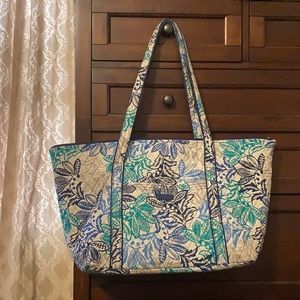 Vera Bradley large tote